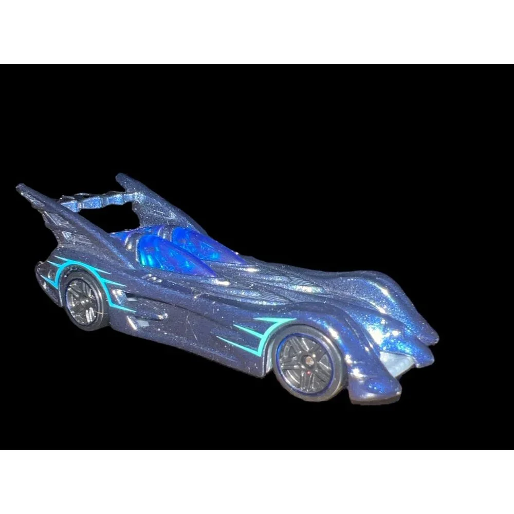 2004‎ Loose Hot Wheels Batmobile Blue Rims & Windows Batman Diecast Vehicles